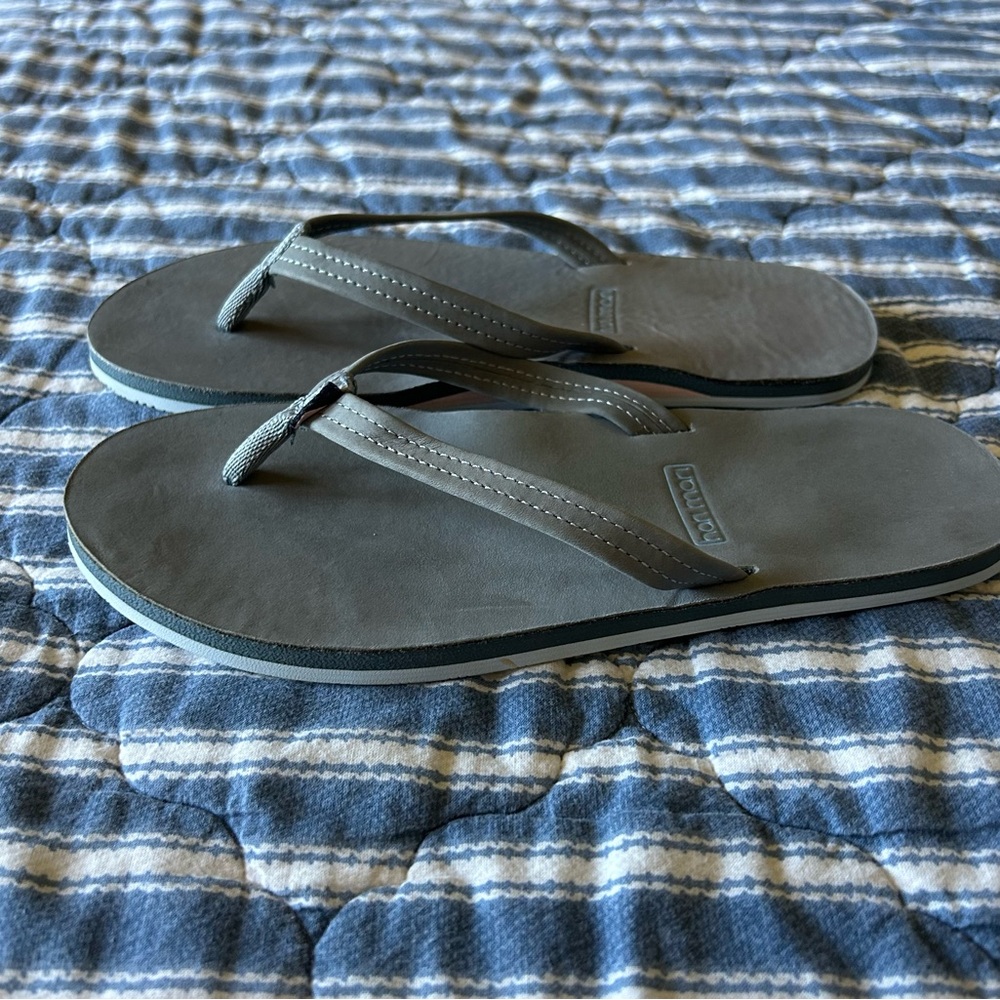 Hari Mari Fields flip flops